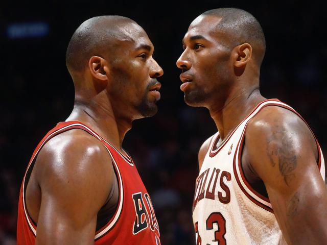 “九游app_ 传奇巨星:乔丹、科比的经典瞬间合集”,乔丹科比交手全记录