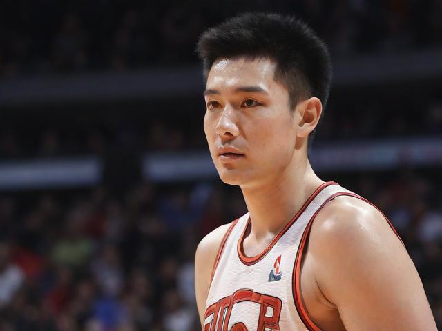 “九游app_ 历史巨星:郭艾伦的篮球之路”,郭艾伦10佳球