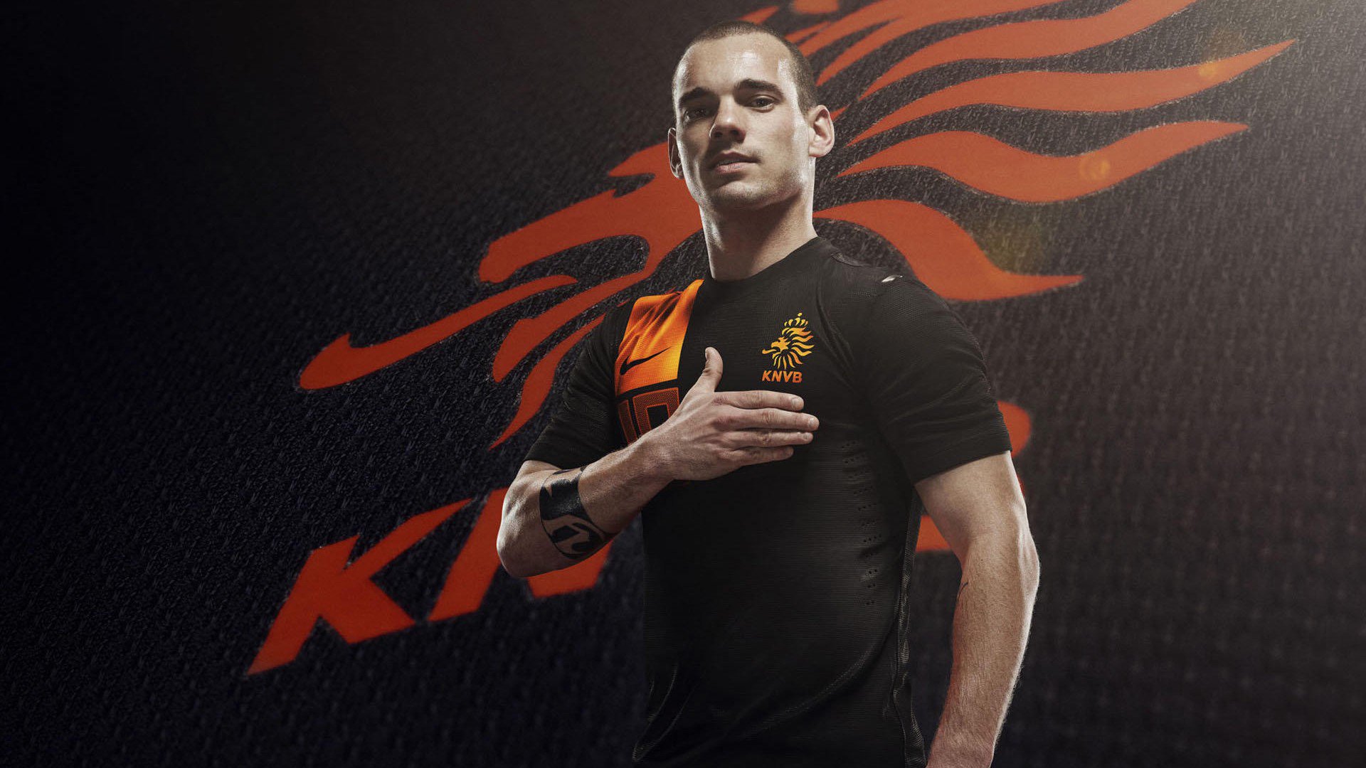 精彩的比赛中球队们展现出无比激情的角逐，精彩的球赛类似的句子