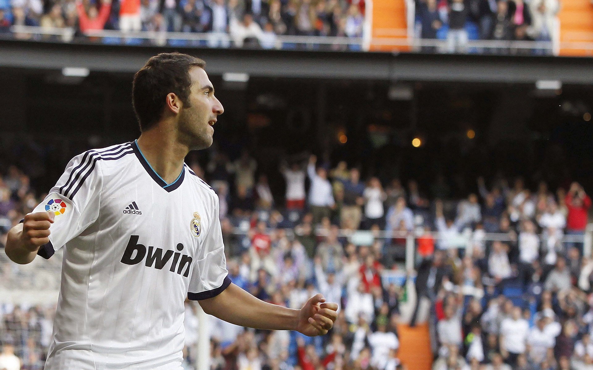 法甲：巴黎5-1大胜蒙彼利埃，姆巴佩传射建功，巴黎2比0蒙彼利埃